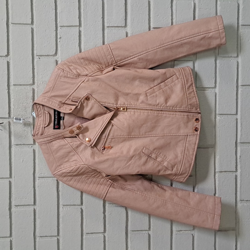 Urban Republic Light Pink Faux Leather Moto Jactet W/Rose Gold Buttons. Sz Small